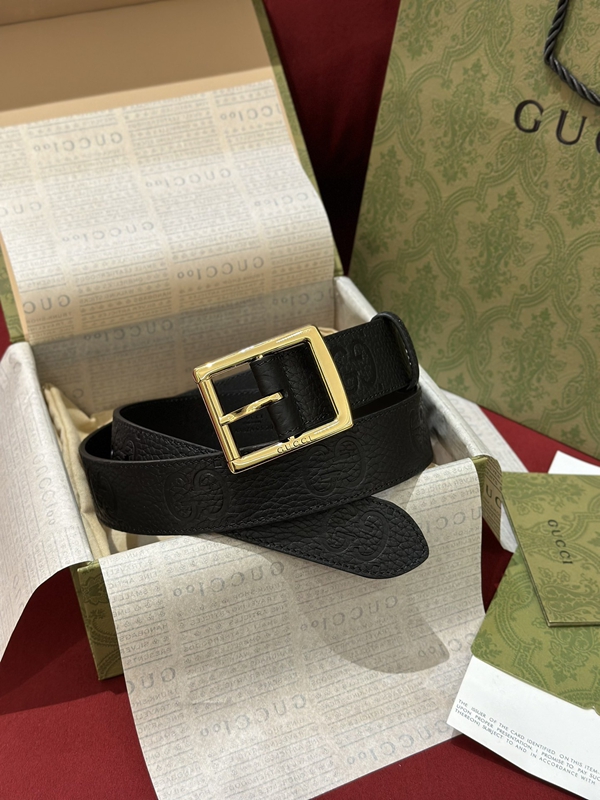 スーパーコピーグッチベルト素材ディテール